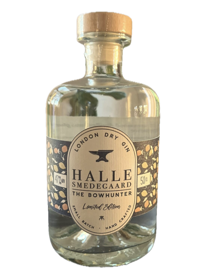 The Bowhunter London Dry Gin bottle – Halle Smedegaard Distillery
