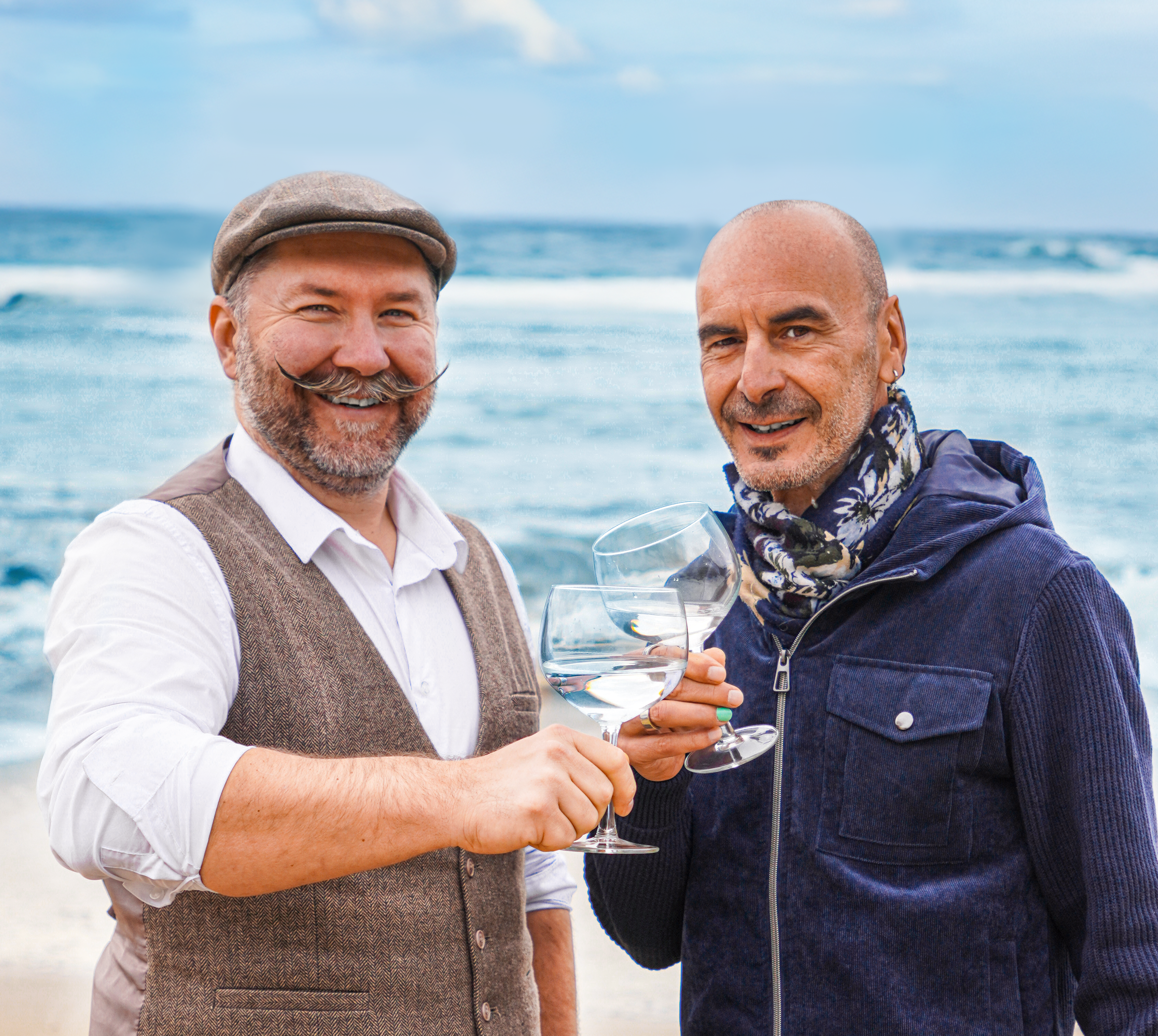 Camille Héroult et Thierry Bourgin lors de la première distillation du gin 2934 à Quimperlé